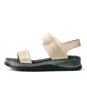 Women's platform sandals.Open toe